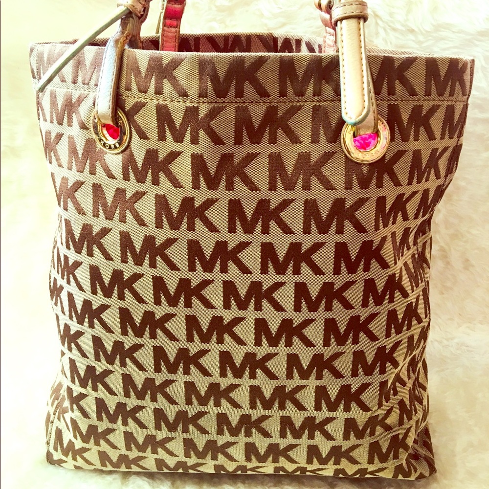 Micheal Kors shoulder bag